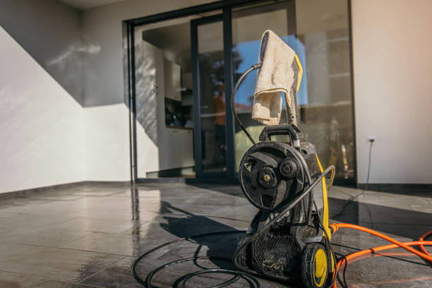 Best Pool Deck Cleaning  in Shiner, TX
